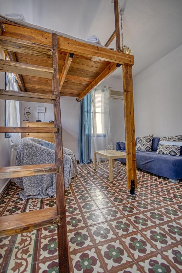 Mascot Bar Street Apartments Rhodes City Екстериор снимка