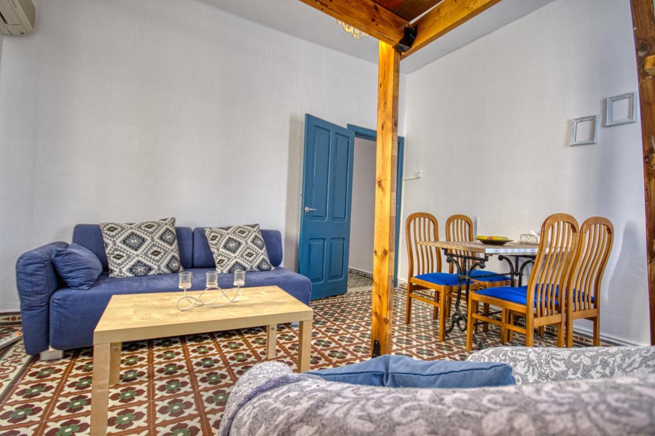 Mascot Bar Street Apartments Rhodes City Екстериор снимка