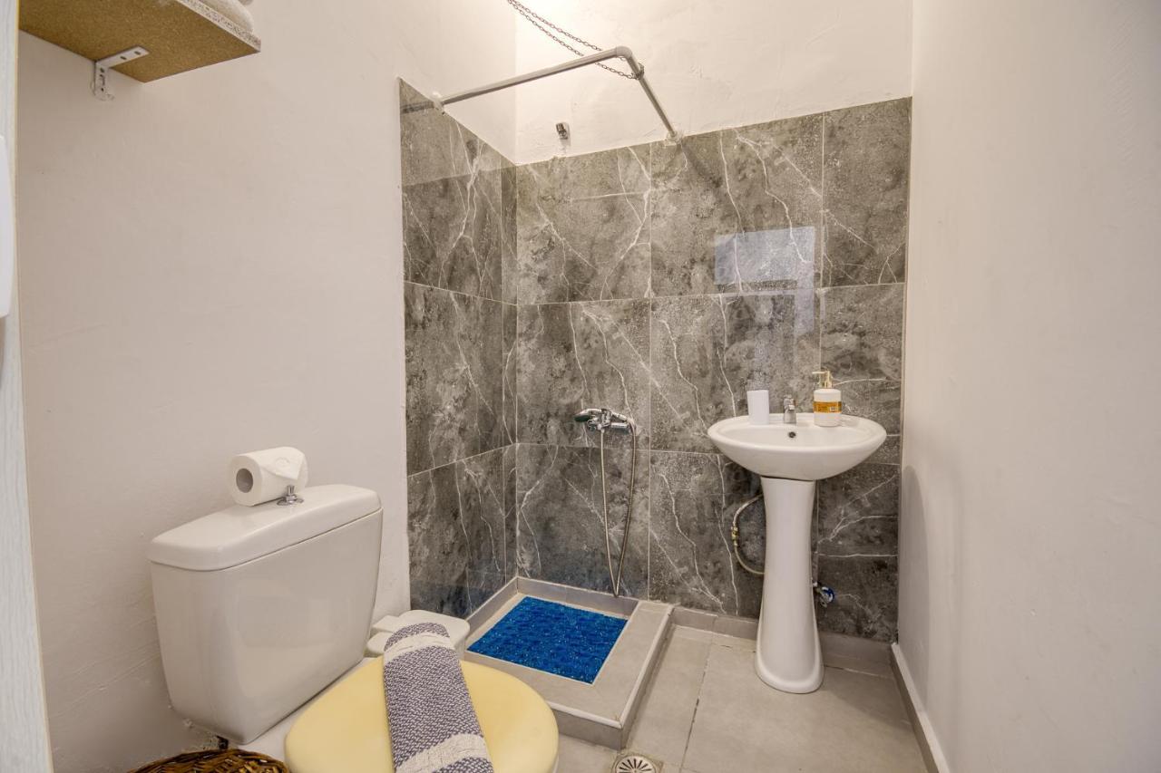 Mascot Bar Street Apartments Rhodes City Екстериор снимка
