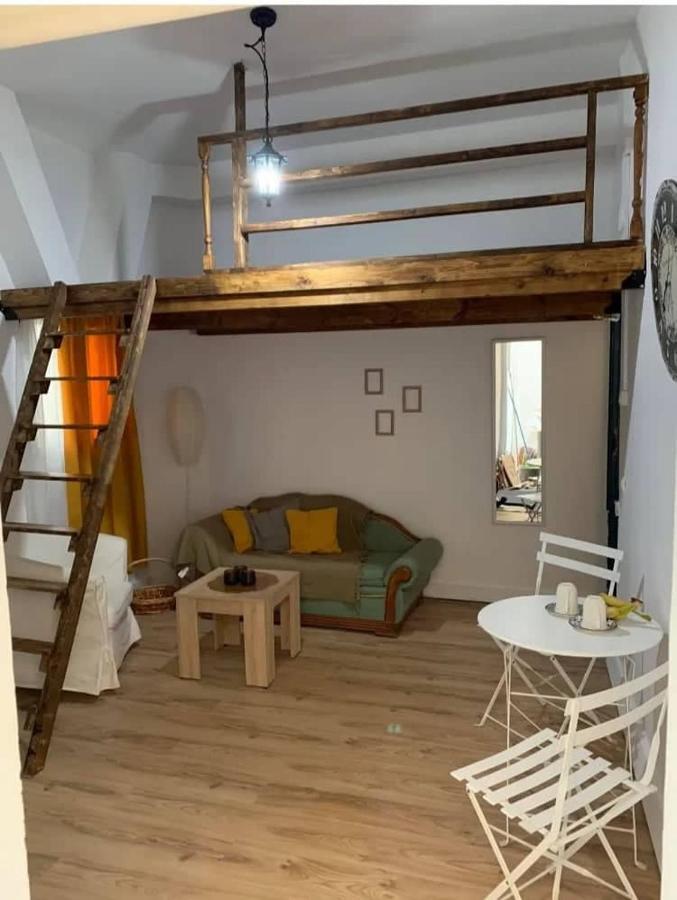 Mascot Bar Street Apartments Rhodes City Екстериор снимка